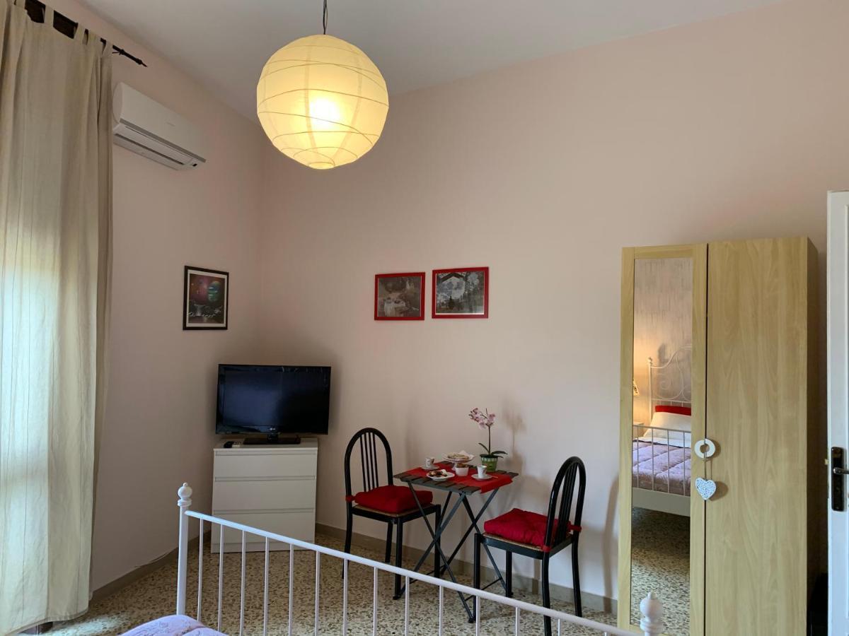 Appartement La Casa Di Chicca à Lecce Extérieur photo